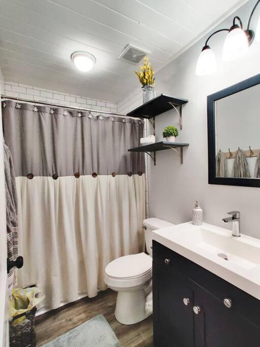 Honeycomb Gem, Beautifully Designed & Near Downtown Thomasville Buitenkant foto