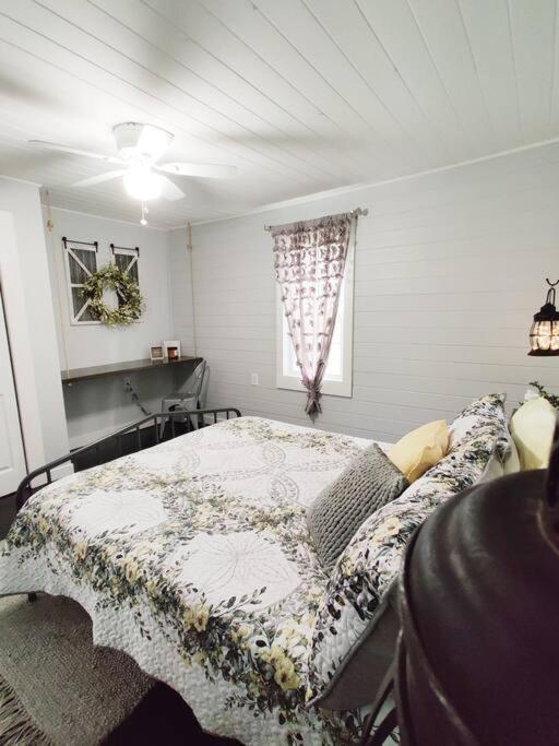 Honeycomb Gem, Beautifully Designed & Near Downtown Thomasville Buitenkant foto