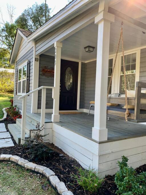 Honeycomb Gem, Beautifully Designed & Near Downtown Thomasville Buitenkant foto