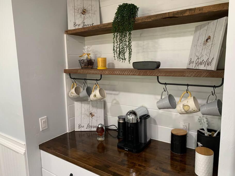 Honeycomb Gem, Beautifully Designed & Near Downtown Thomasville Buitenkant foto