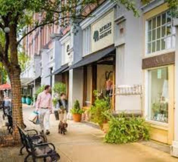 Honeycomb Gem, Beautifully Designed & Near Downtown Thomasville Buitenkant foto